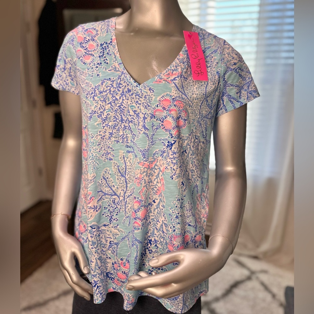 Lilly Pulitzer NWT V-Neck Small Blue Pink Floral Top
